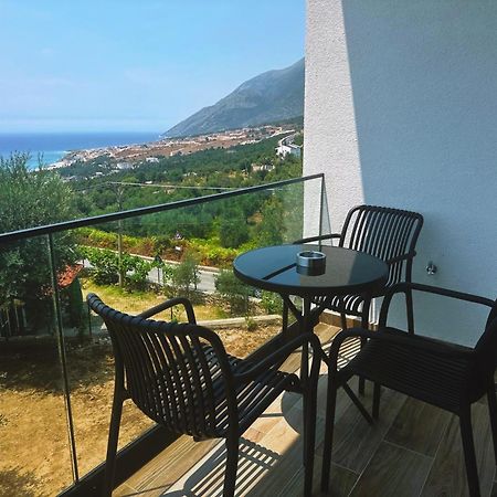 Hotel Vila 19 Dhërmi Екстериор снимка