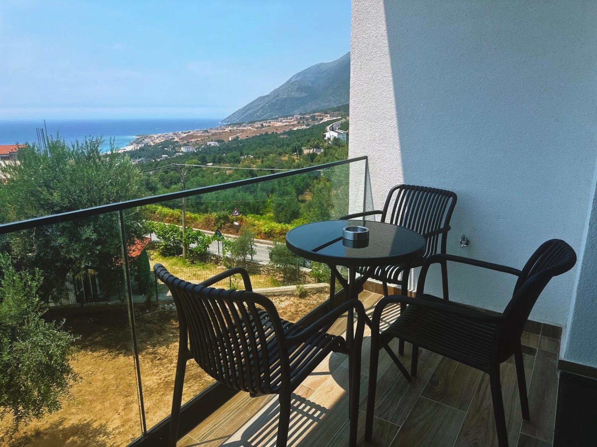 Hotel Vila 19 Dhërmi Екстериор снимка