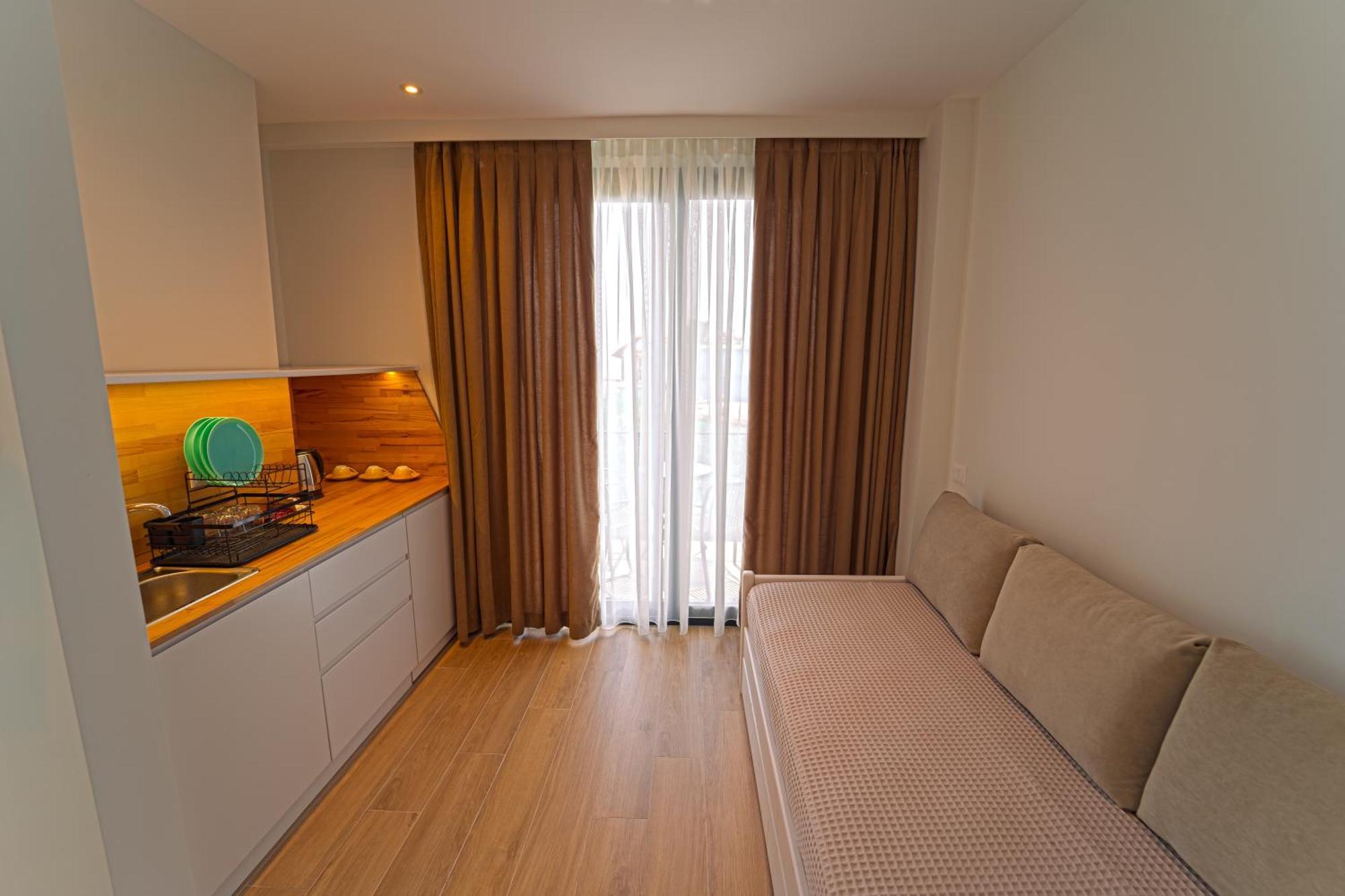 Hotel Vila 19 Dhërmi Екстериор снимка