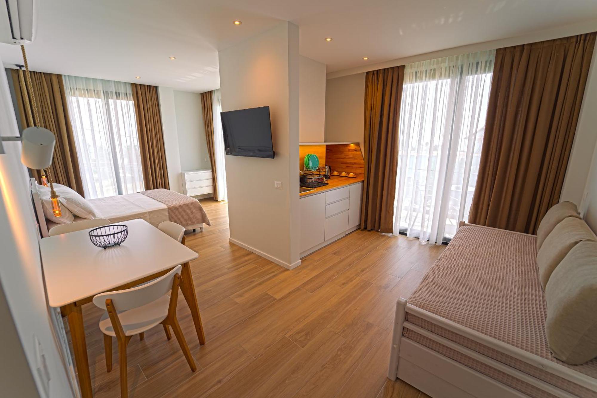 Hotel Vila 19 Dhërmi Екстериор снимка