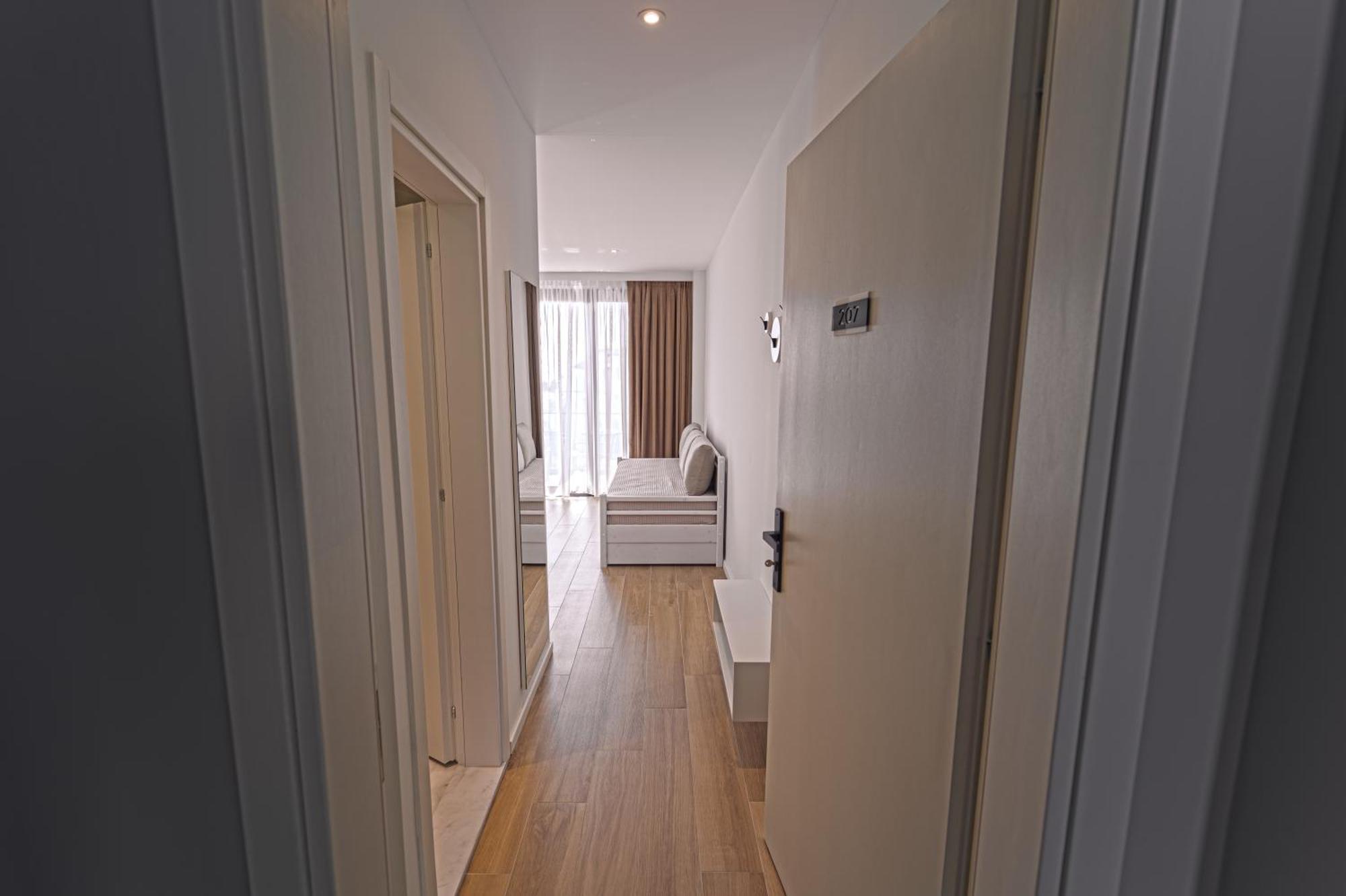 Hotel Vila 19 Dhërmi Екстериор снимка