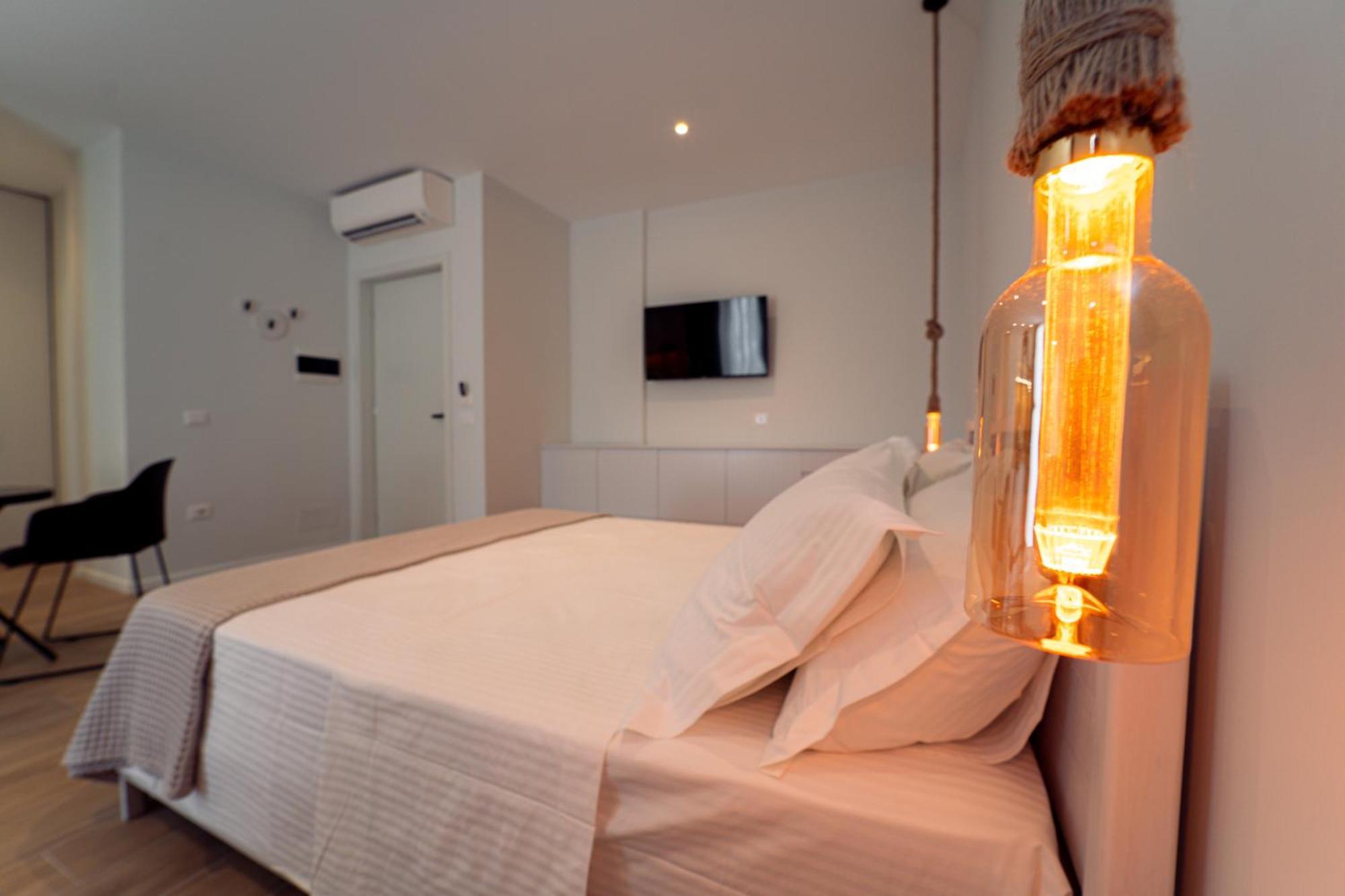 Hotel Vila 19 Dhërmi Екстериор снимка