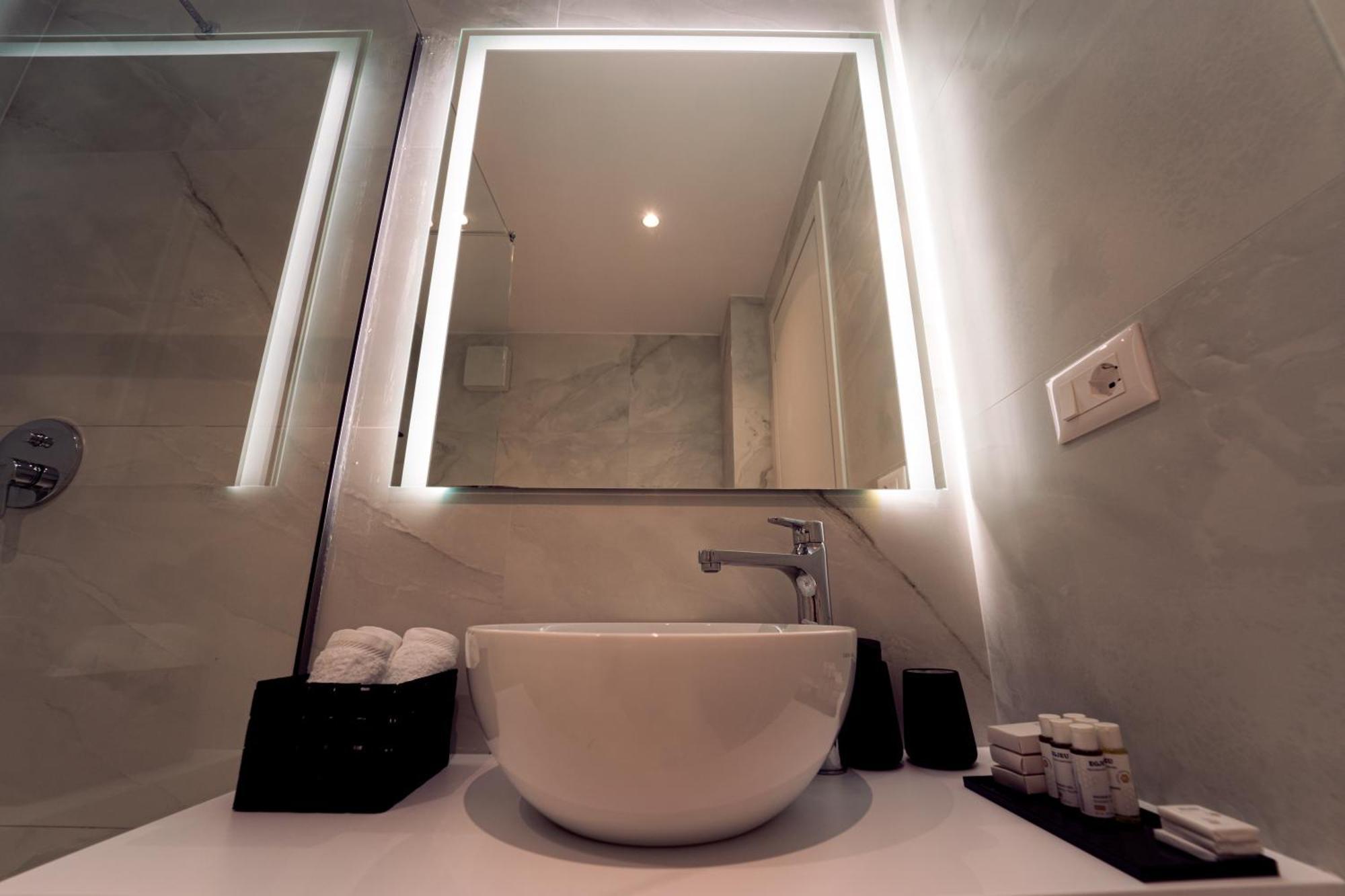 Hotel Vila 19 Dhërmi Екстериор снимка