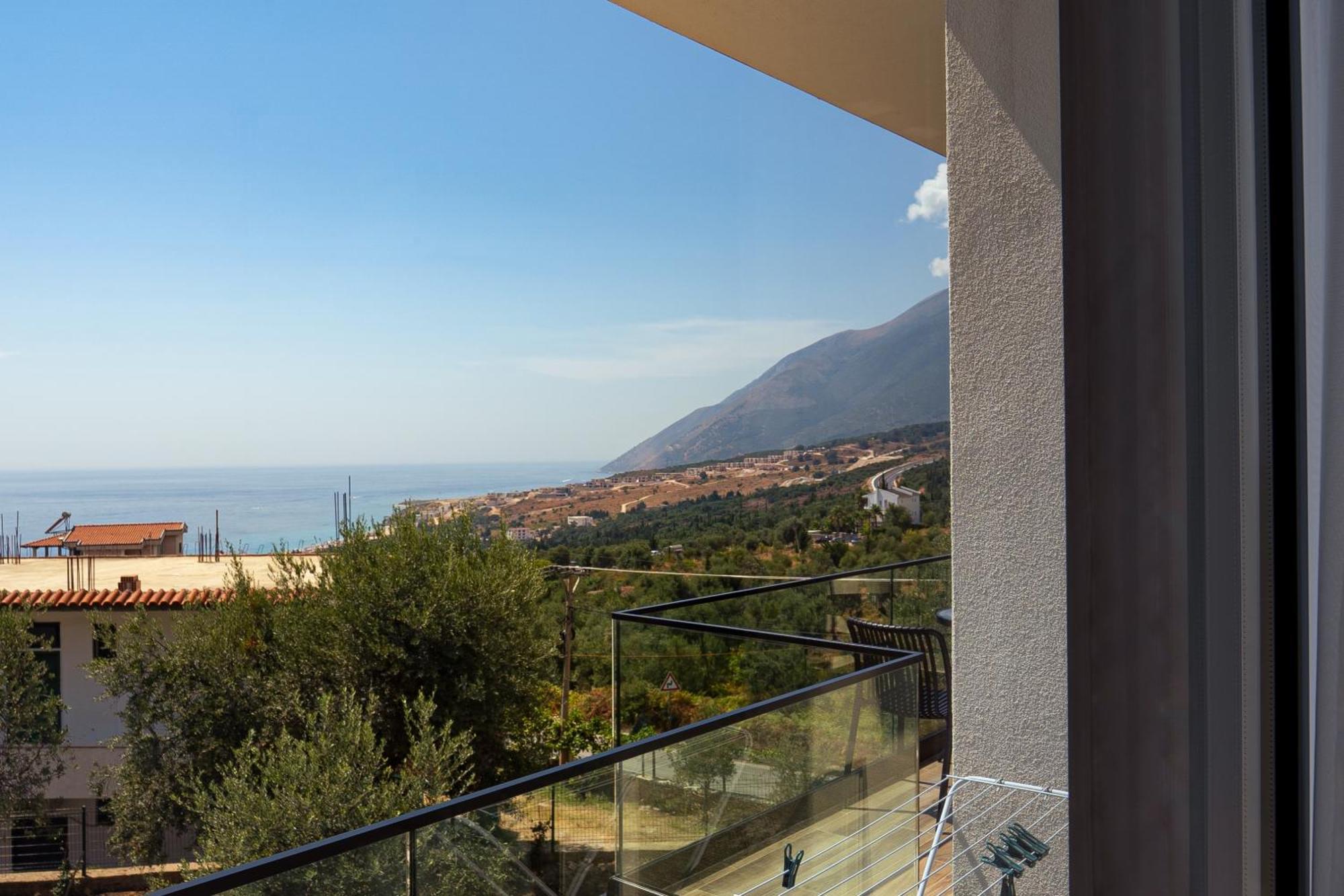 Hotel Vila 19 Dhërmi Екстериор снимка
